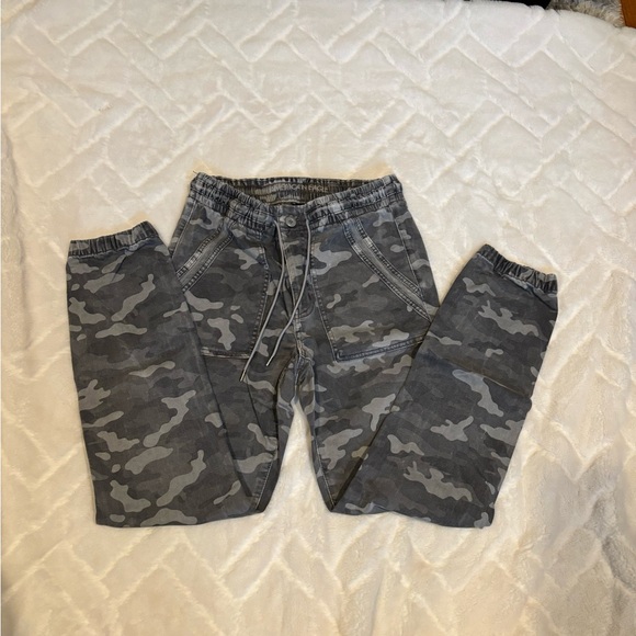 Women's/Teen's American Eagle pants with tapered bottom - Size 8 Worn 1x - Picture 5 of 11
